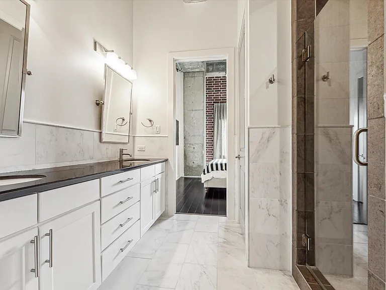 1111 Studewood St #503 — Photo 24
