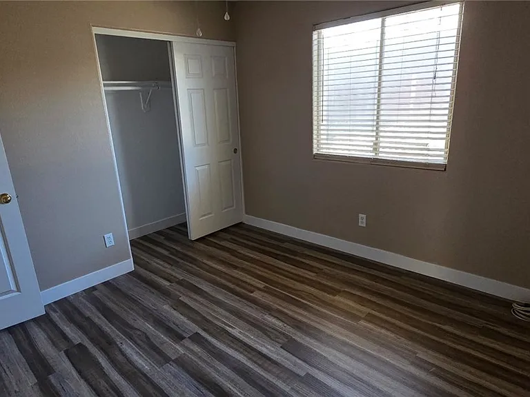 2229 Maple Shade St — Photo 10