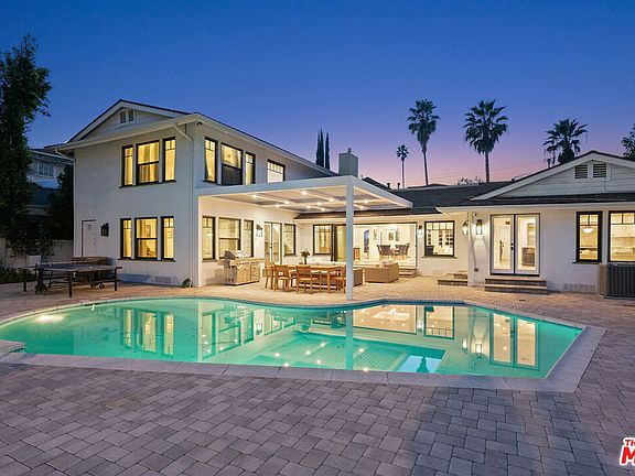 2nd image of 5048 Avenue