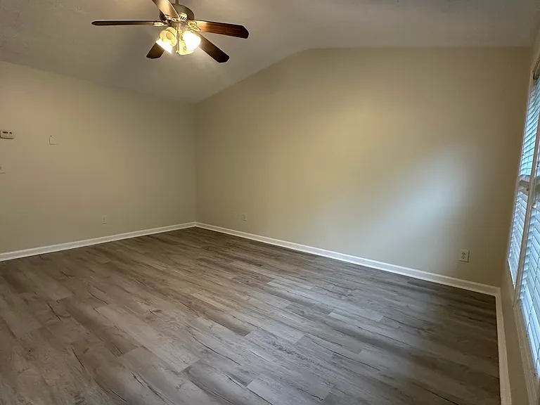 4219 Annlette Dr — Photo 2