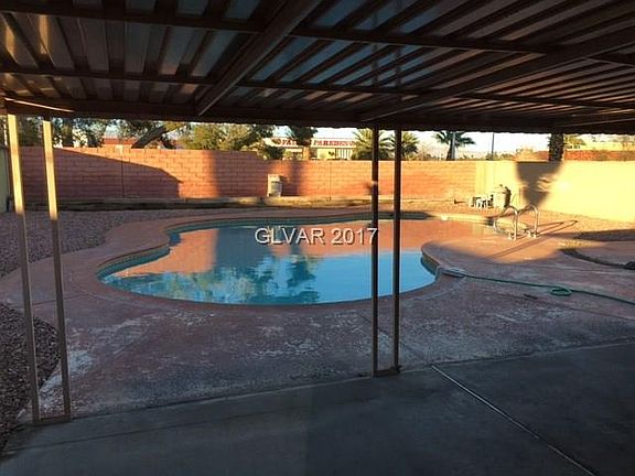 3rd image of 4524 Providence Ln #0