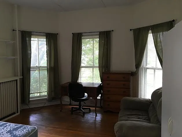 105 Dewitt Place - 4 — Photo 4