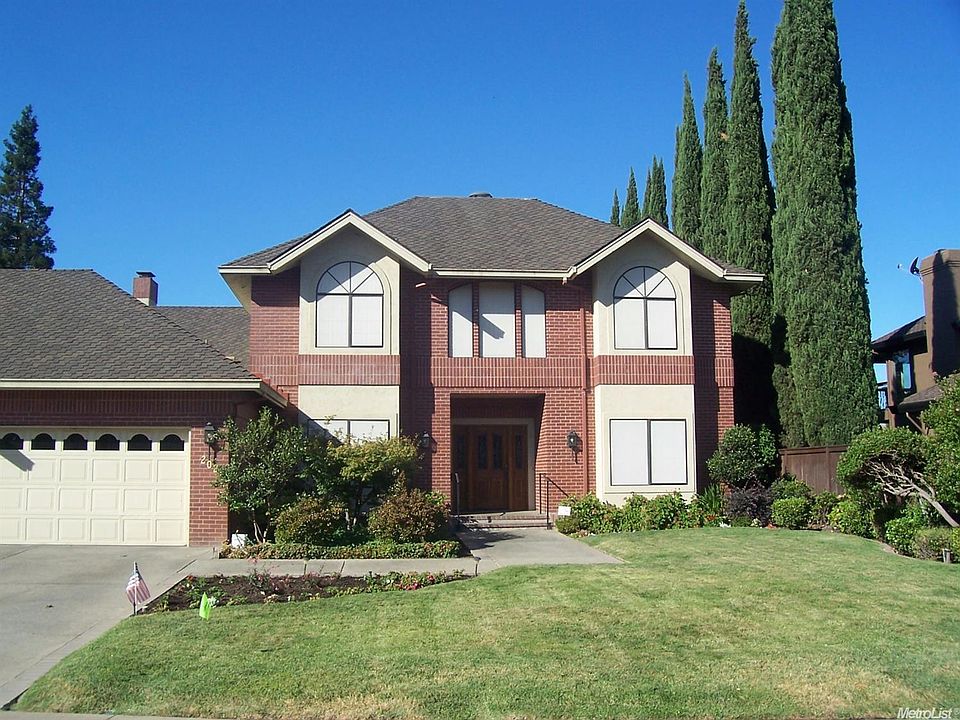 1st image of 202 Royal Oaks Ct