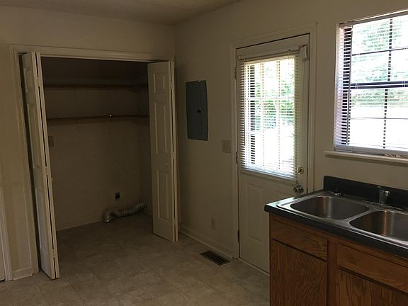 5th image of 3244 Priest Woods Dr