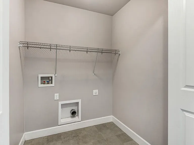 63135 NE Beaufort Ct — Photo 10