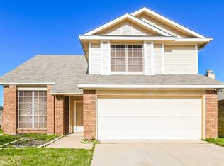 8701 Elbe Trl, Fort Worth, TX 76118