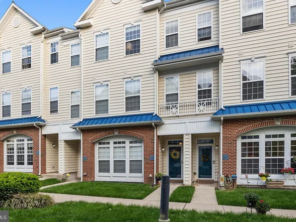 66 Rogerson Ct #1, Royersford, PA 19468