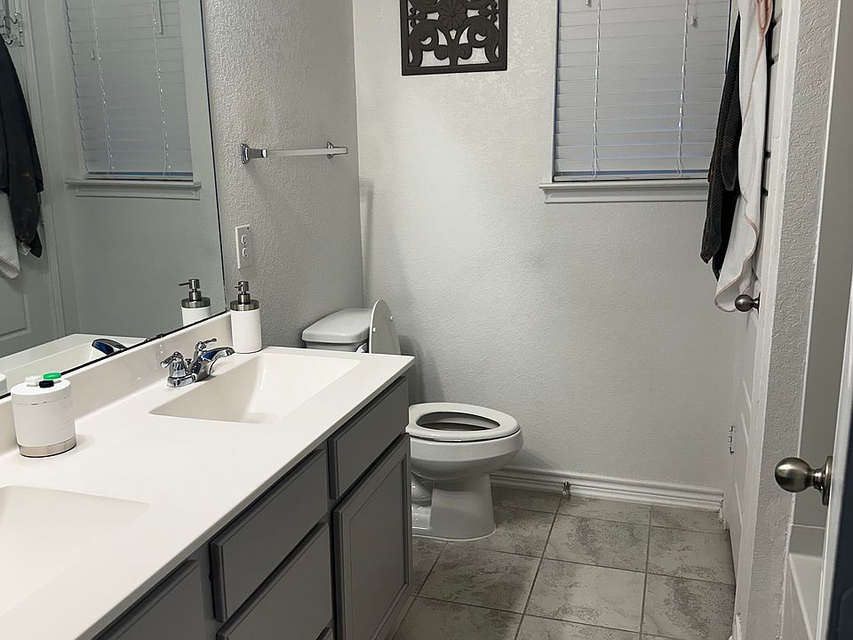 1st image of 4527 Stetson Park