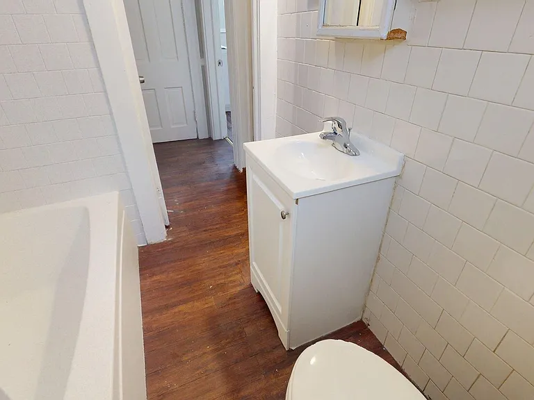 3165 W 31st St — Photo 24