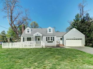 250 Greenbrook Rd, Green Brook, NJ 08812