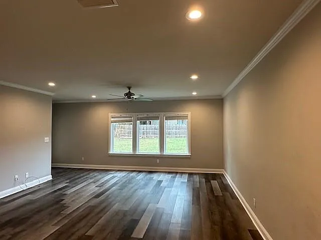 915 McNeil Ave — Photo 5
