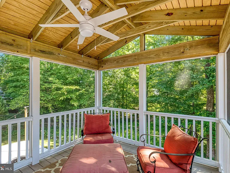5019 Fleming Dr — Photo 40