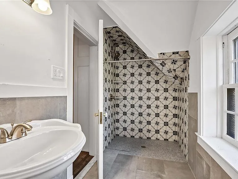 10 E Hanna Ln — Photo 11