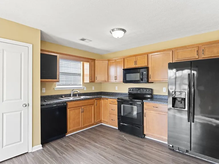 166 Boulders Ct — Photo 9