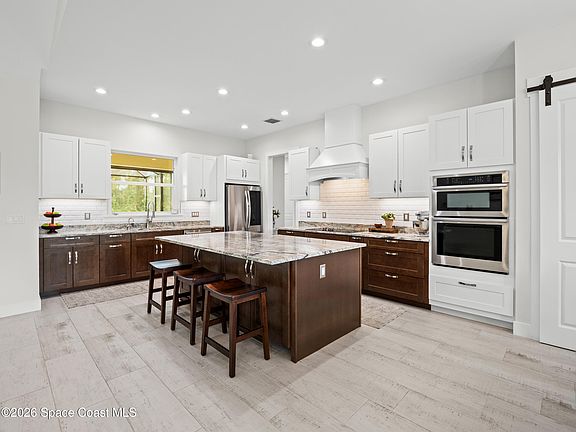 2nd image of 7035 Indian River Blvd