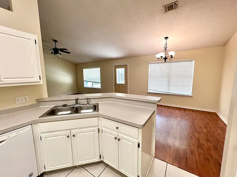 7350 Copter Ln — Photo 23