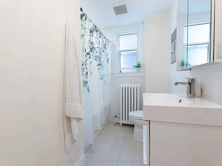 49 Springmount Ave #B — Photo 8