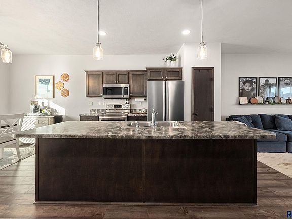 3rd image of 234 Creekside Ave