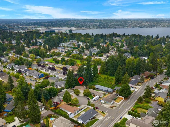 2605 Camas Avenue NE, Renton, WA 98056