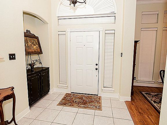 4th image of 4203 Castle Dr