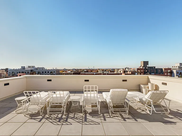 2045 Ocean Ave #503 — Photo 18