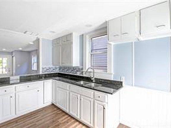 4th image of 1439 S New Jersey St