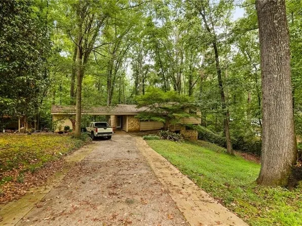 6394 Cherry Tree Ln, Sandy Springs, GA 30328