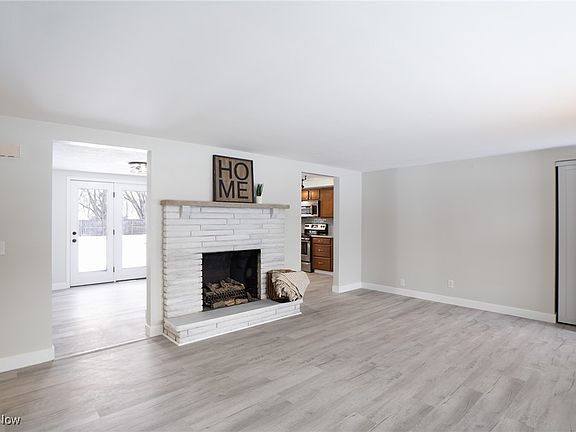 3rd image of 6835 William Tell Ave NW