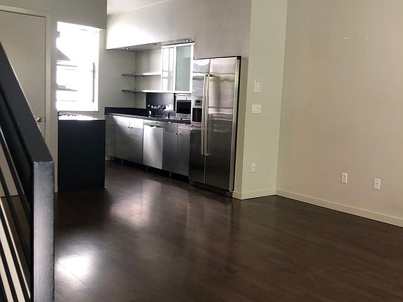 Open living - kitchen space