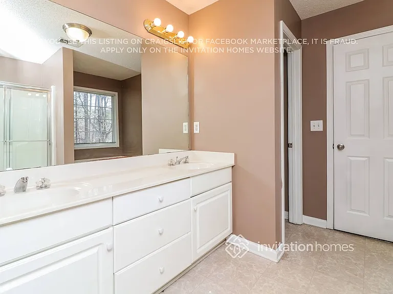 4028 Saint George Walk SW — Photo 15