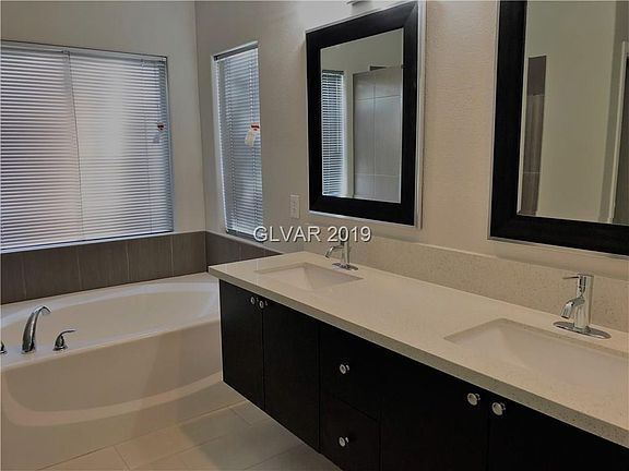 2nd image of 5327 Luna Bonita St