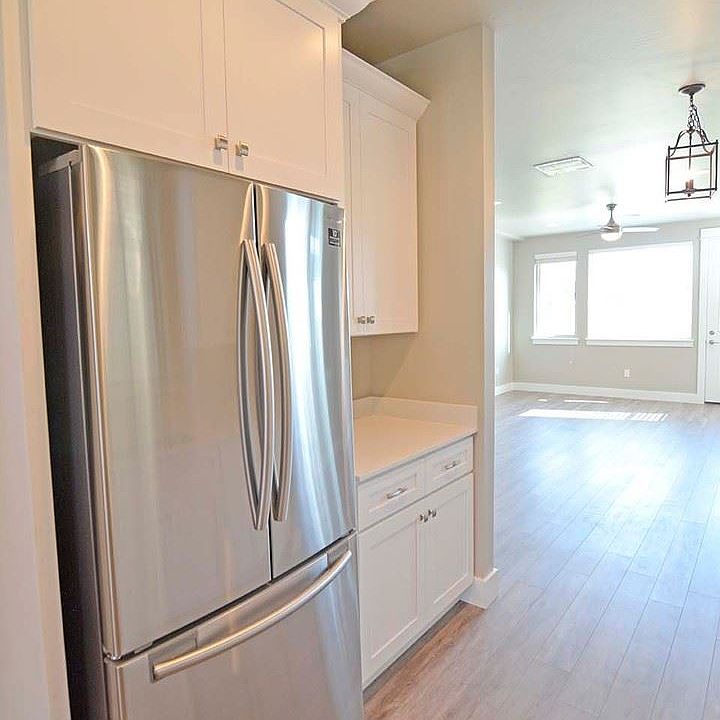 1st image of 3062 Lori Ln