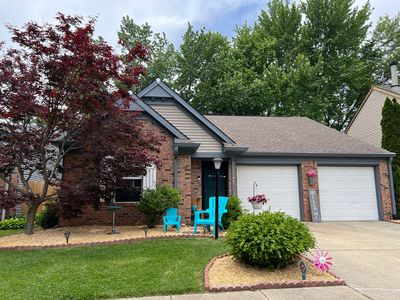 9745 River Oak Ln E, Fishers, IN, 46038