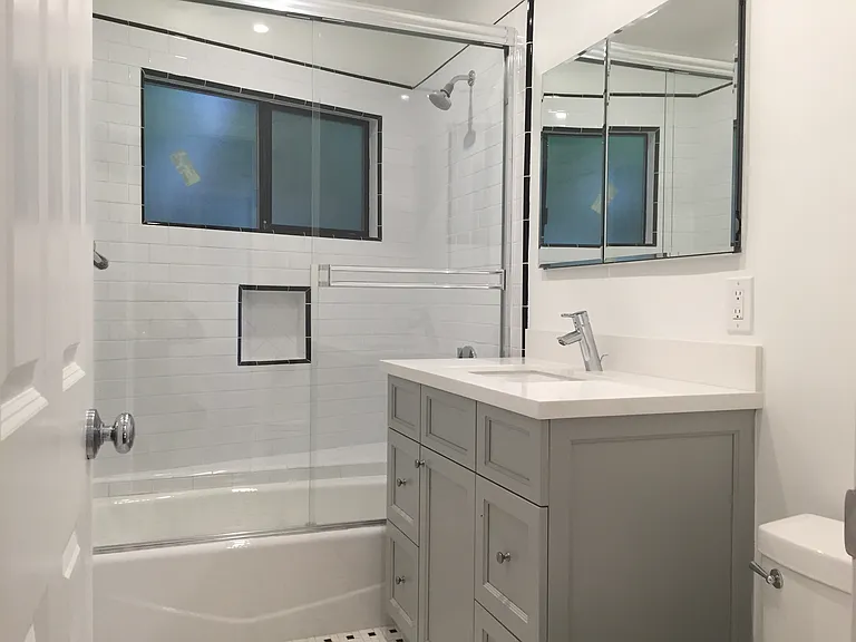 1615 Hilts Ave #7 — Photo 9