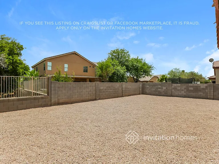 2035 S 83rd Ln — Photo 15