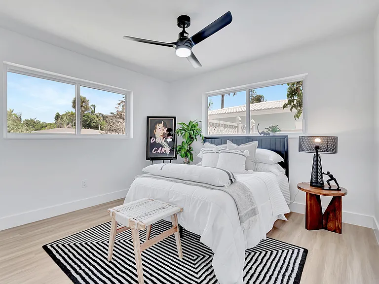 620 Las Palmas Park — Photo 16