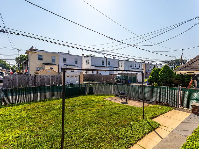 1143 Agnew Dr — Photo 14