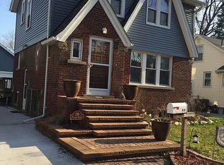 410 Pearson St, Ferndale, MI 48220