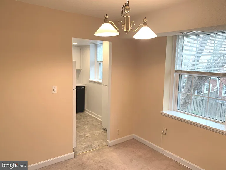 3007 S Buchanan St #B2 — Photo 6