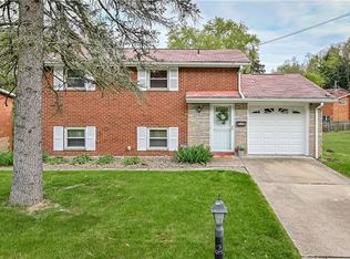 538 Lucia Rd, Pittsburgh, PA 15221