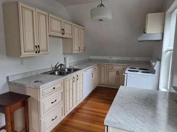 40 E Barrows St, Cumberland, RI