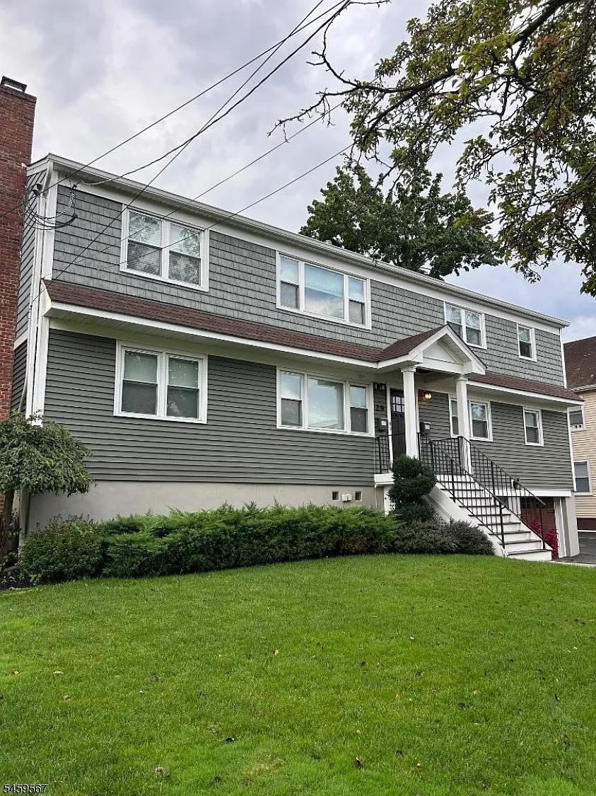 4 bed, 2.0 bath, $5,200 — Photo 1