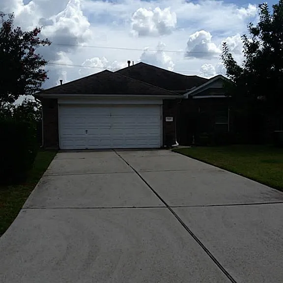 2205 Highland Crossing Dr — Photo 4