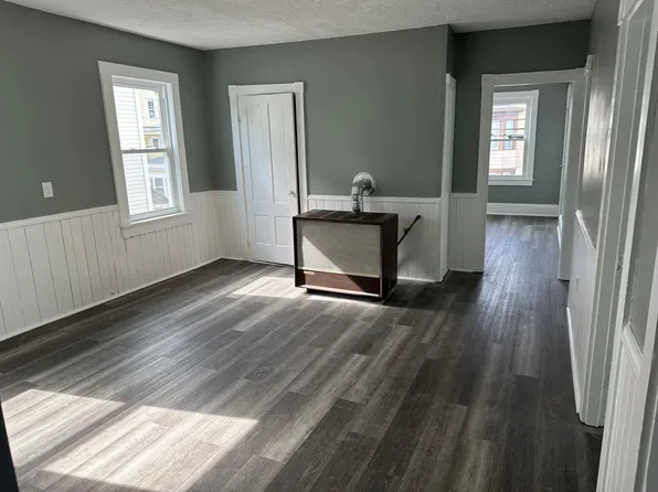 194 Bonney St #2, New Bedford, MA 02740
