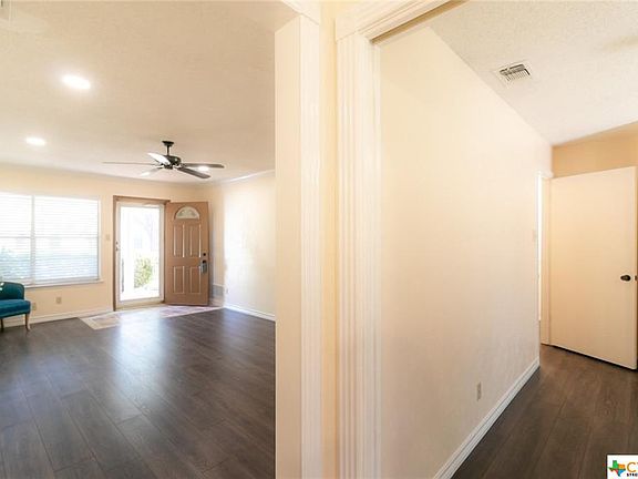 4th image of 2904 Chaucer Dr