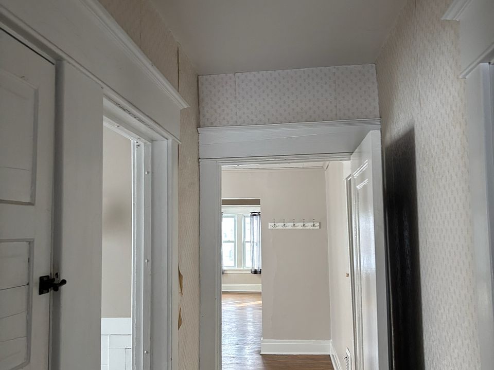 1st image of 298 Taunton Pl Unit 1