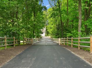 709 Boston Post Rd, Weston, MA 02493