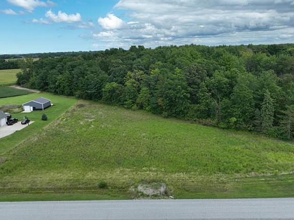 3rd image of 9495 Bender Rd