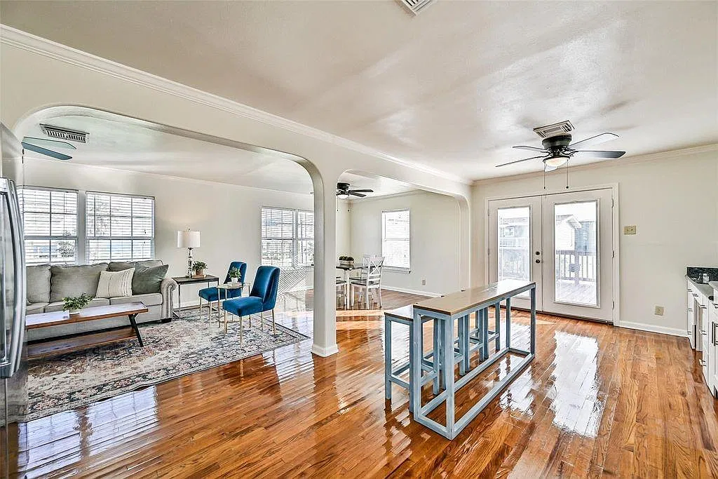 2 bed, 1.0 bath, 1038 sqft, $1,550 — Photo 4