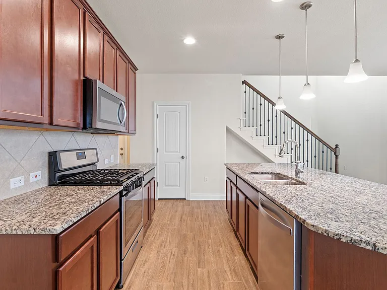 14011 Hedera Dr — Photo 11